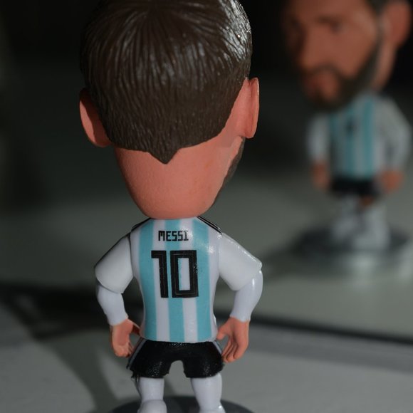 NEW IN BAG Lionel Messi Argentina 2.5inch Height Mini Resin Doll Figurine - Picture 3 of 4